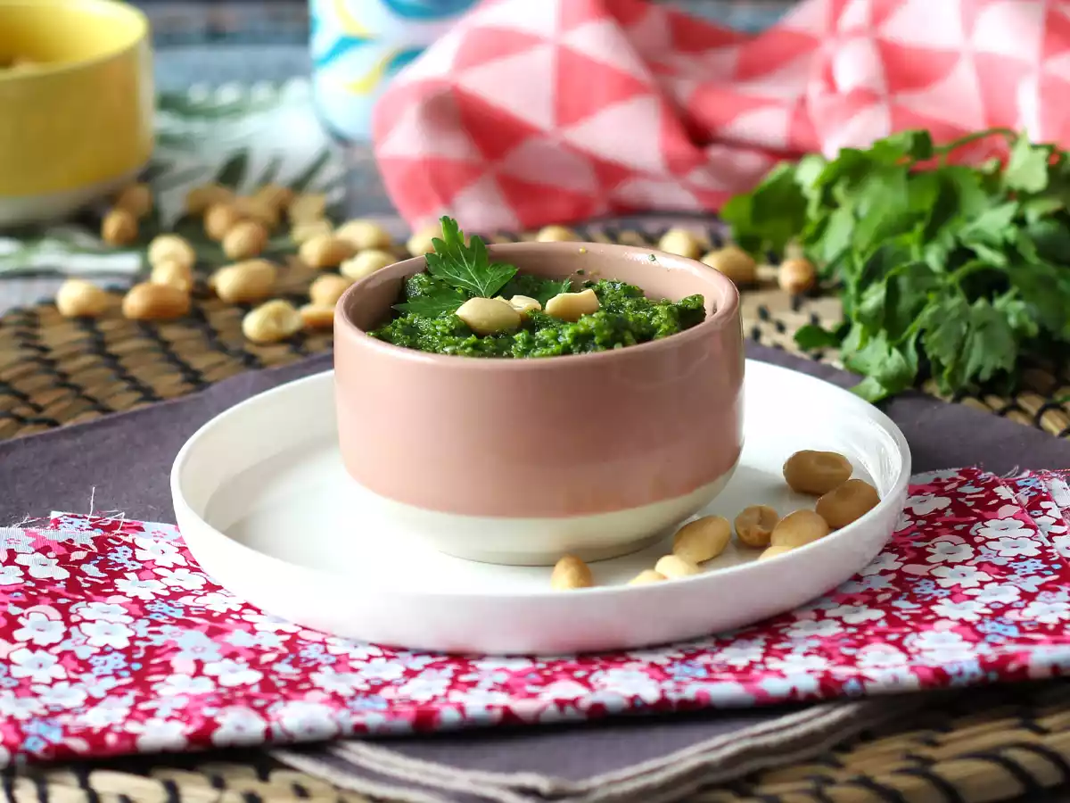 Pesto z pietruszki i orzeszków ziemnych - eksplozja smaków - zdjęcie 3