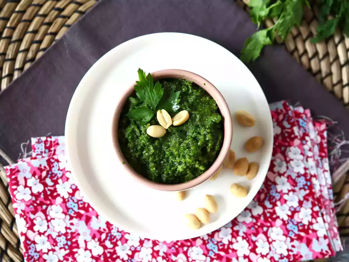 Pesto z pietruszki i orzeszków ziemnych - eksplozja smaków - zdjęcie 4
