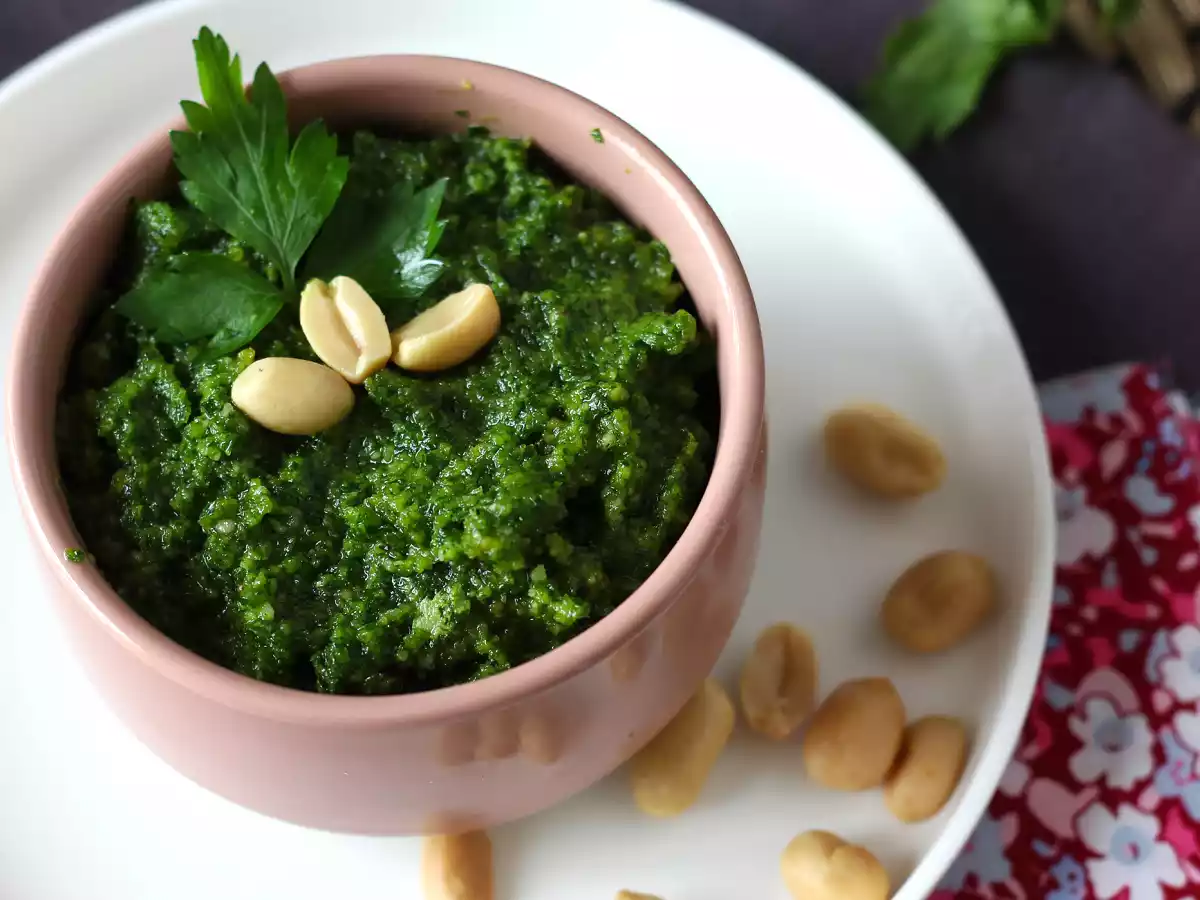 Pesto z pietruszki i orzeszków ziemnych - eksplozja smaków - zdjęcie 5