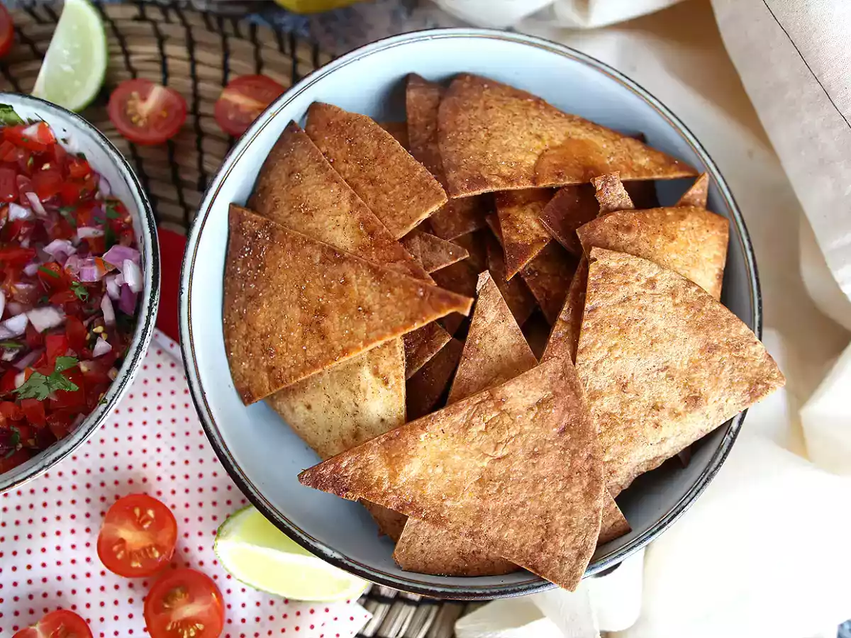 Pico de gallo i domowe chipsy tortilla - zdjęcie 5