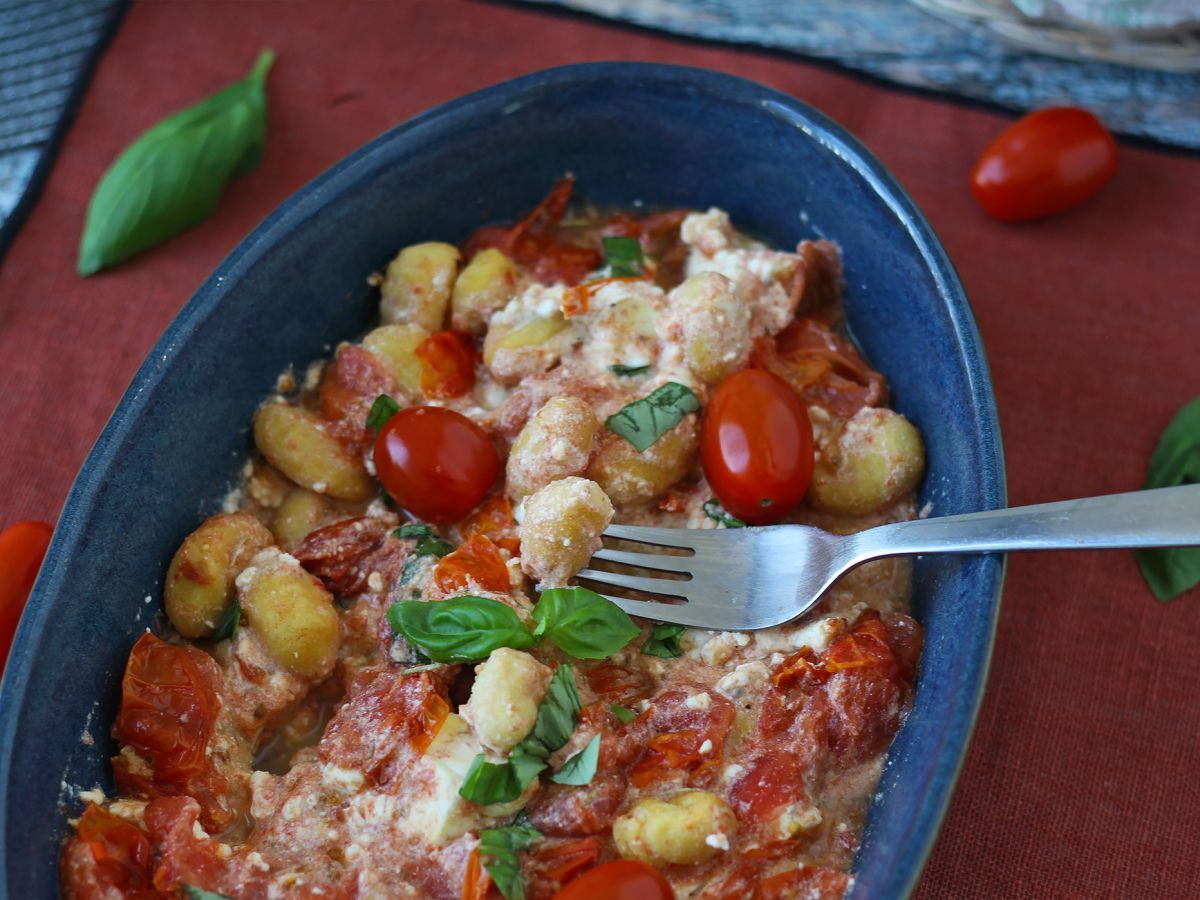 Pieczone gnocchi z fetą z Airfryer, super szybkie danie z pomidorkami koktajlowymi i fetą! - zdjęcie 2