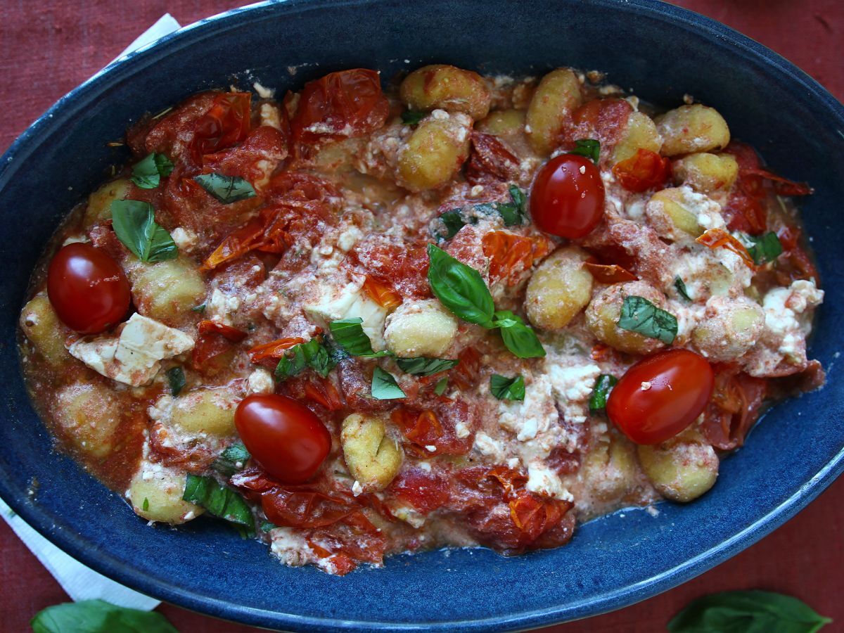 Pieczone gnocchi z fetą z Airfryer, super szybkie danie z pomidorkami koktajlowymi i fetą! - zdjęcie 3