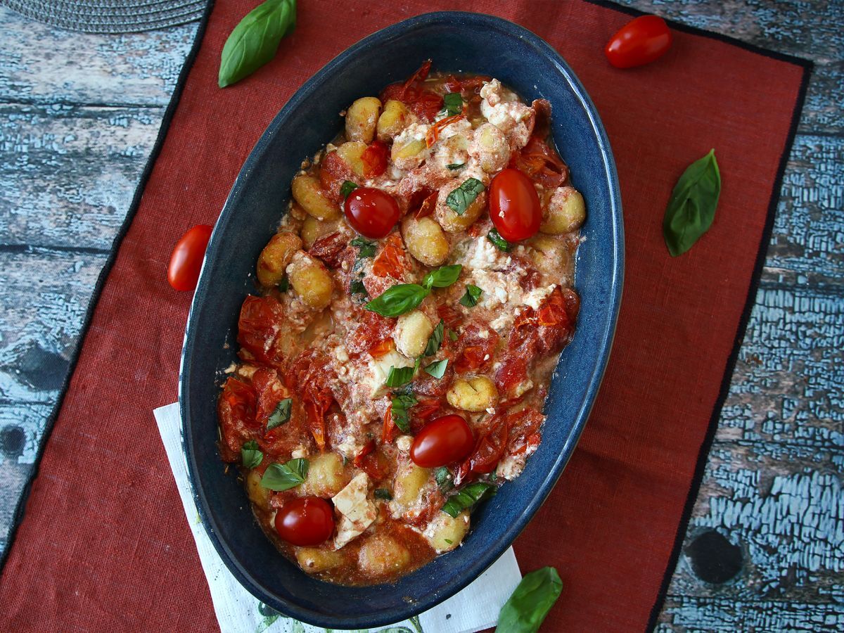 Pieczone gnocchi z fetą z Airfryer, super szybkie danie z pomidorkami koktajlowymi i fetą! - zdjęcie 5