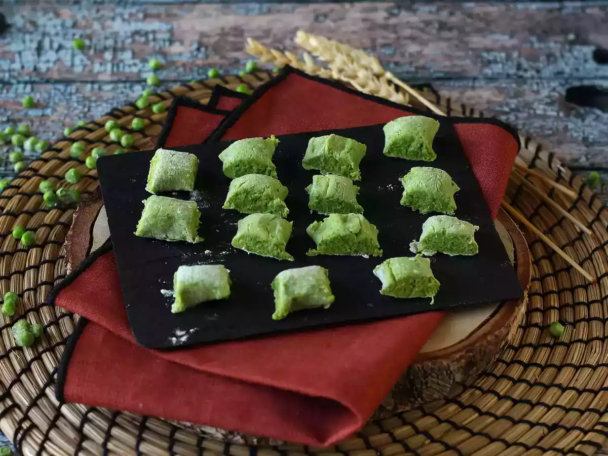 Pierogi z groszkiem bez jajek: gotowe w mgnieniu oka! - zdjęcie 4