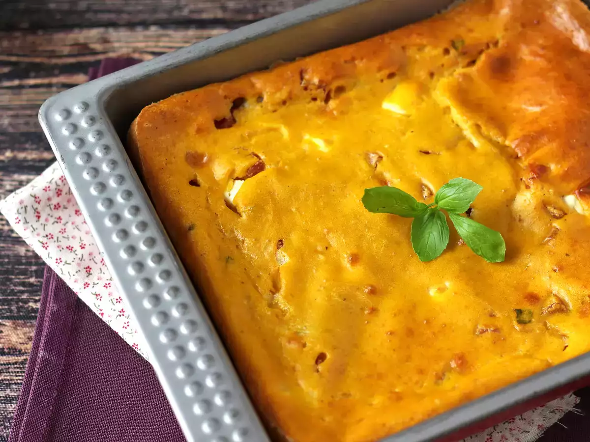 Pikantne brownie z szynką i fetą oraz dynią: idealny przepis na zupę recyklingową! - zdjęcie 6