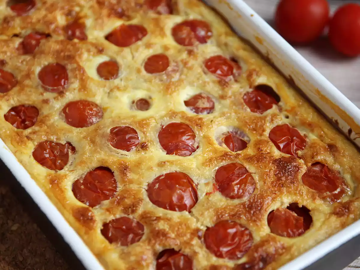 Pikantne clafoutis z pomidorkami koktajlowymi i tuńczykiem - zdjęcie 2