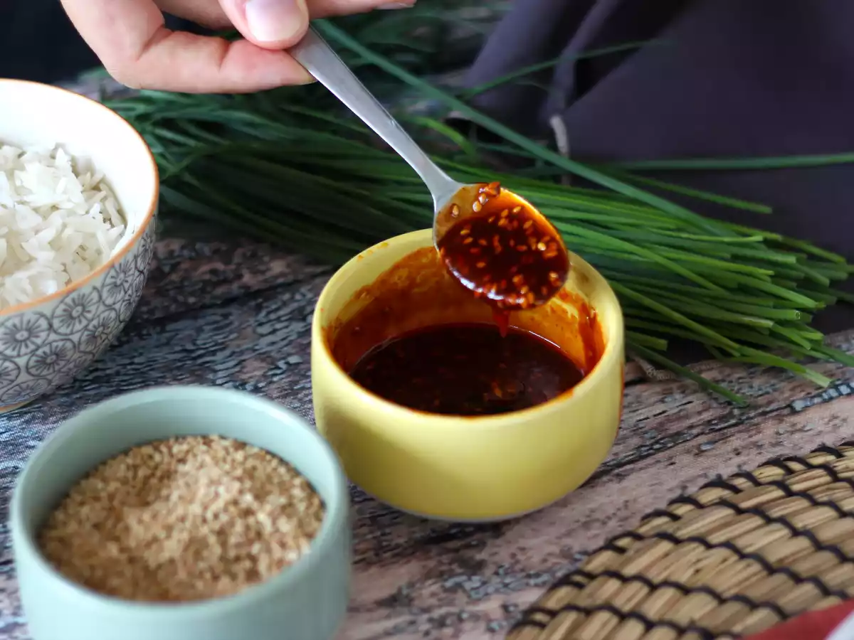 Pikantny koreański sos gochujang do Bibimbap - zdjęcie 3