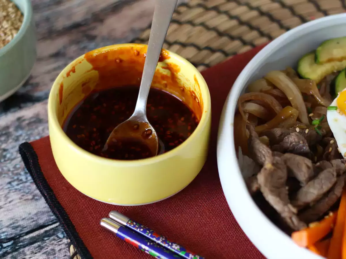 Pikantny koreański sos gochujang do bibimbapu - zdjęcie 4