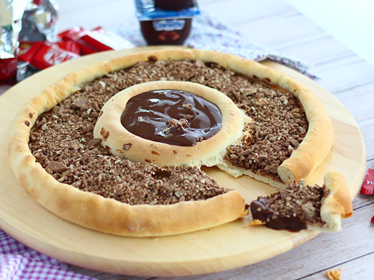 Pizza z Kit Kat i jogurtem czekoladowym Danette - zdjęcie 4