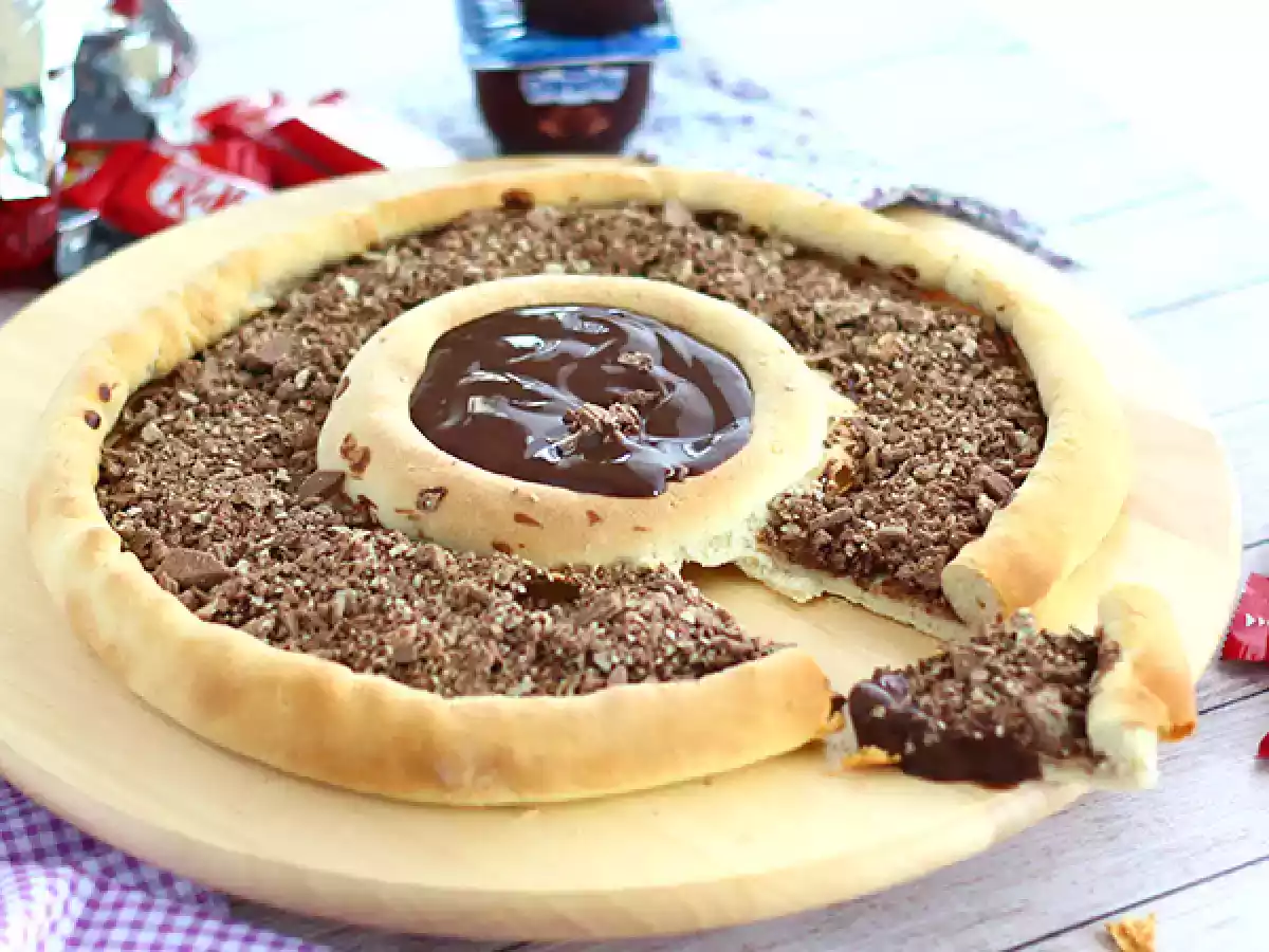Pizza z Kit Kat i jogurtem czekoladowym Danette - zdjęcie 4