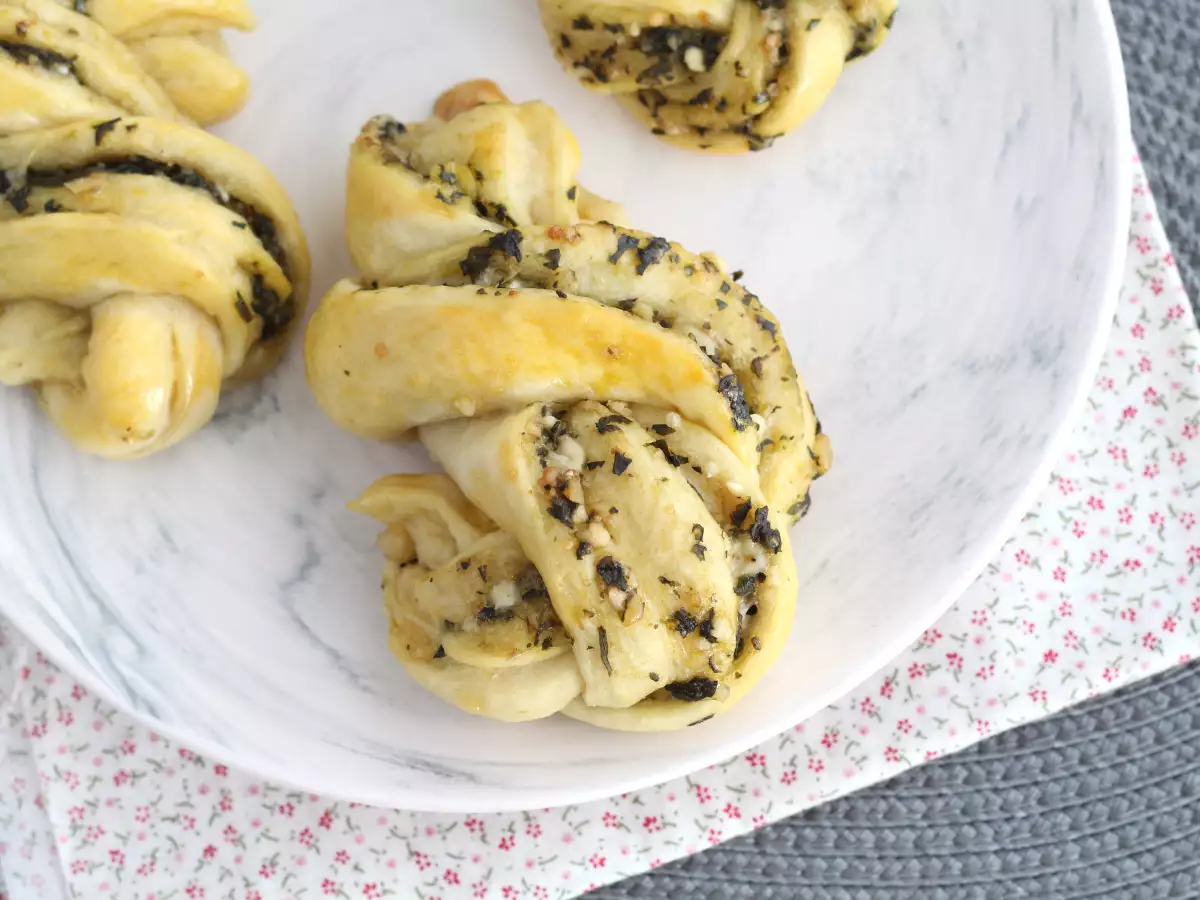 Plecione bułeczki z pesto - zdjęcie 2