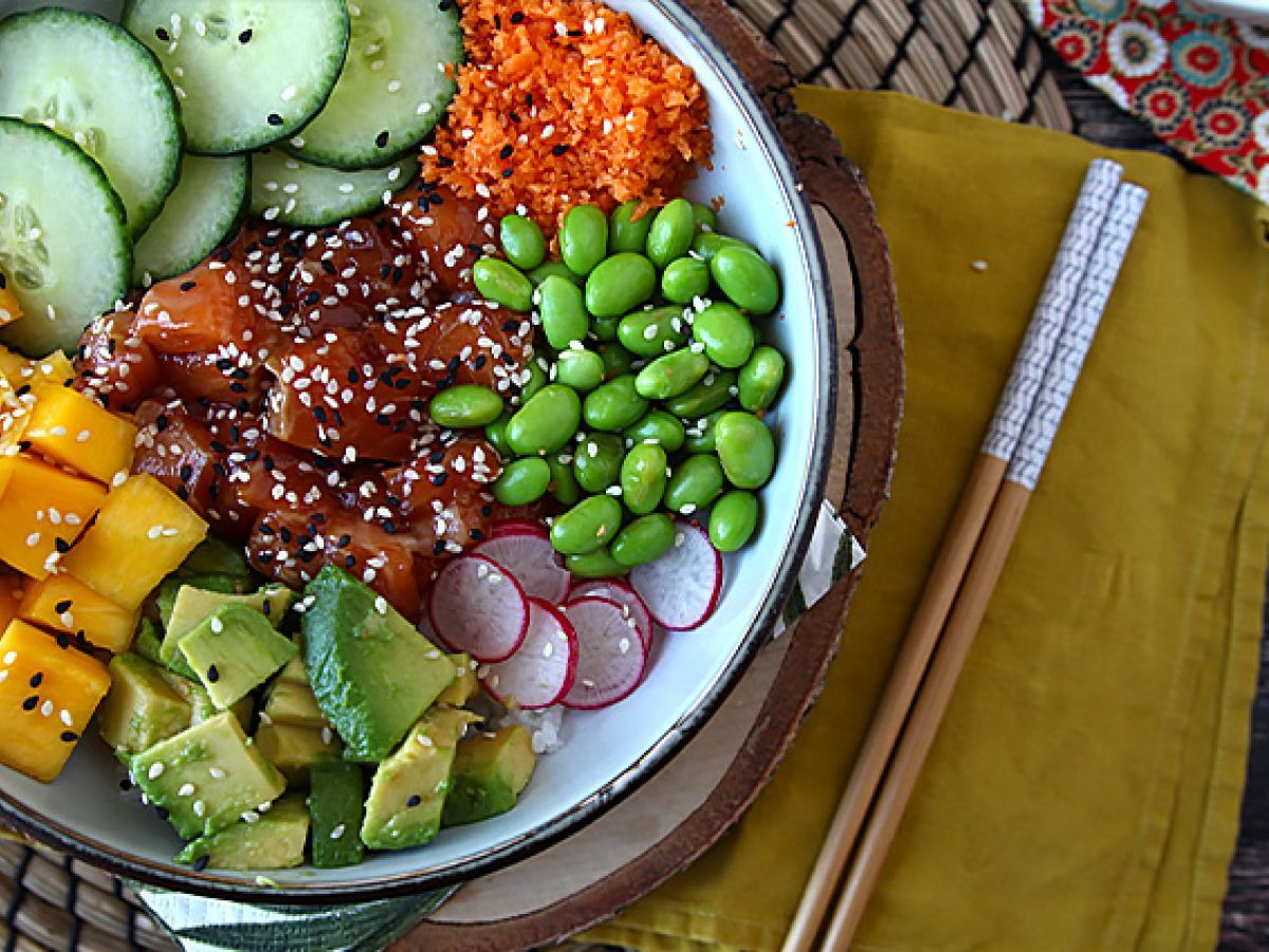 Poké bowl z łososiem - zdjęcie 4