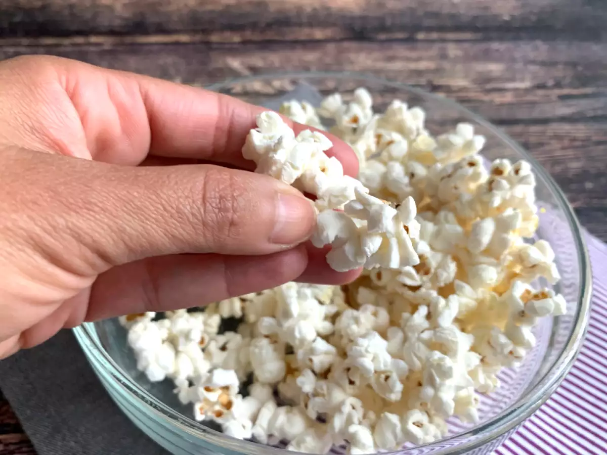 Popcorn bez oleju z mikrofalówki - zdjęcie 3