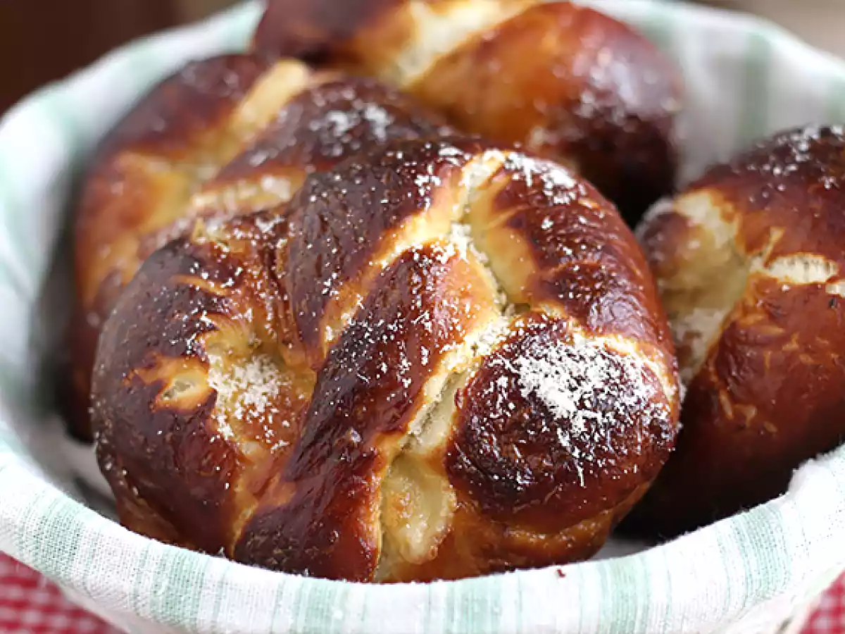Precle z mozzarellą i rozmarynem - zdjęcie 2