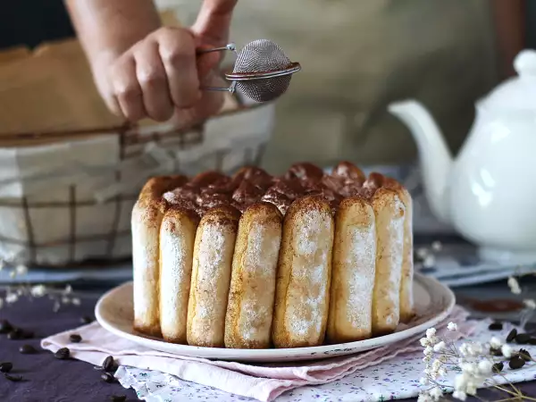 Przepis Pyszna charlotte tiramisu bez jajek