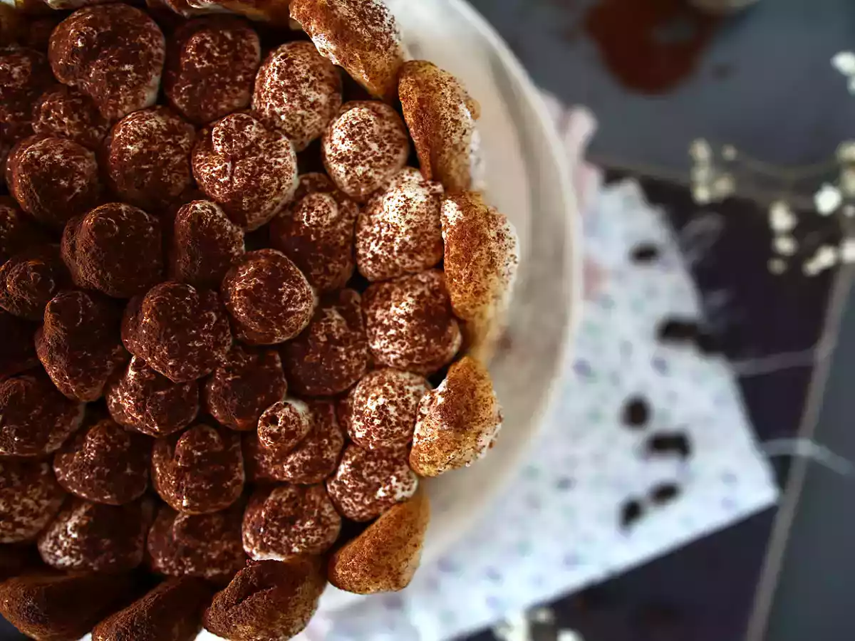 Pyszna charlotte w stylu tiramisu bez jajek - zdjęcie 5