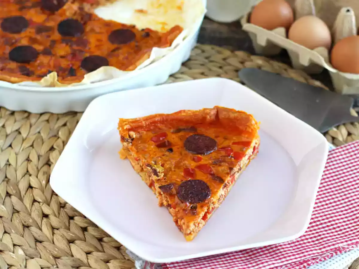 Quiche z papryką i chorizo