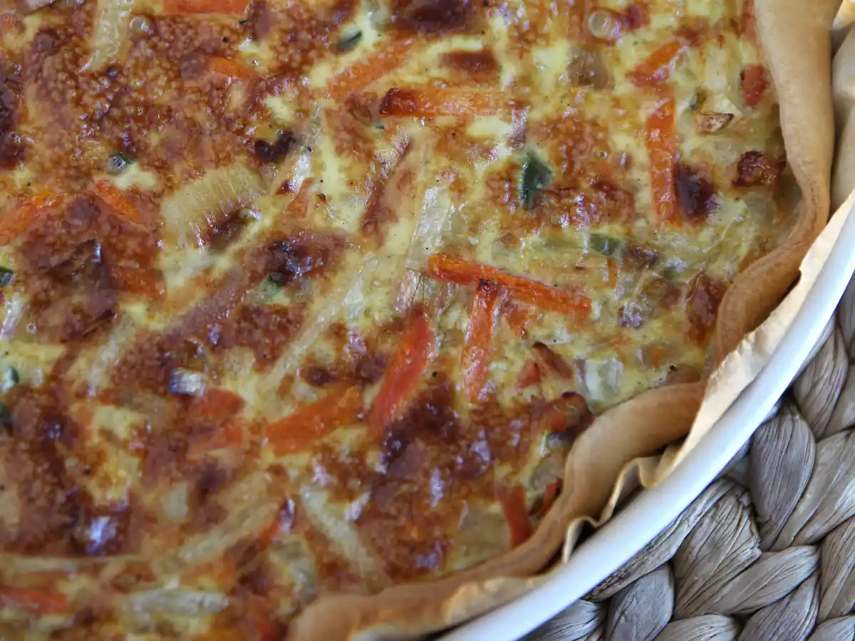 Quiche z warzywami i boczkiem, które wszyscy uwielbiają! - zdjęcie 2
