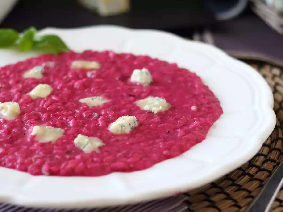 Risotto z burakami i gorgonzolą: eksplozja kolorów i intensywnych smaków - zdjęcie 2