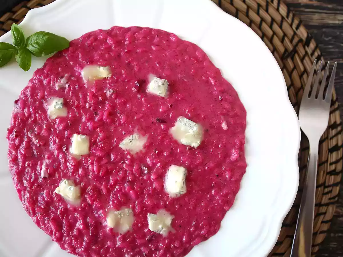 Risotto z burakami i gorgonzolą: eksplozja kolorów i intensywnych smaków - zdjęcie 5