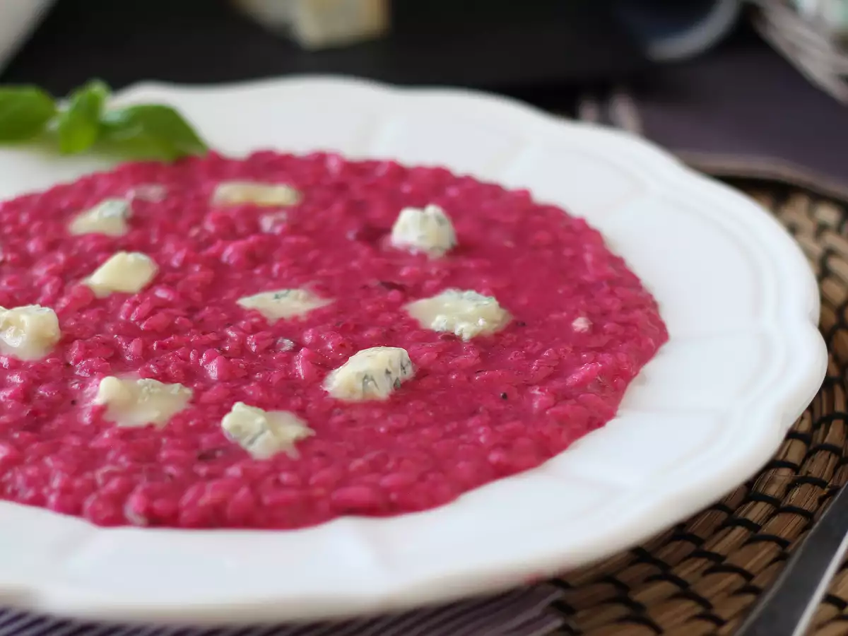Risotto z burakiem i gorgonzolą: eksplozja kolorów i intensywnych smaków - zdjęcie 2