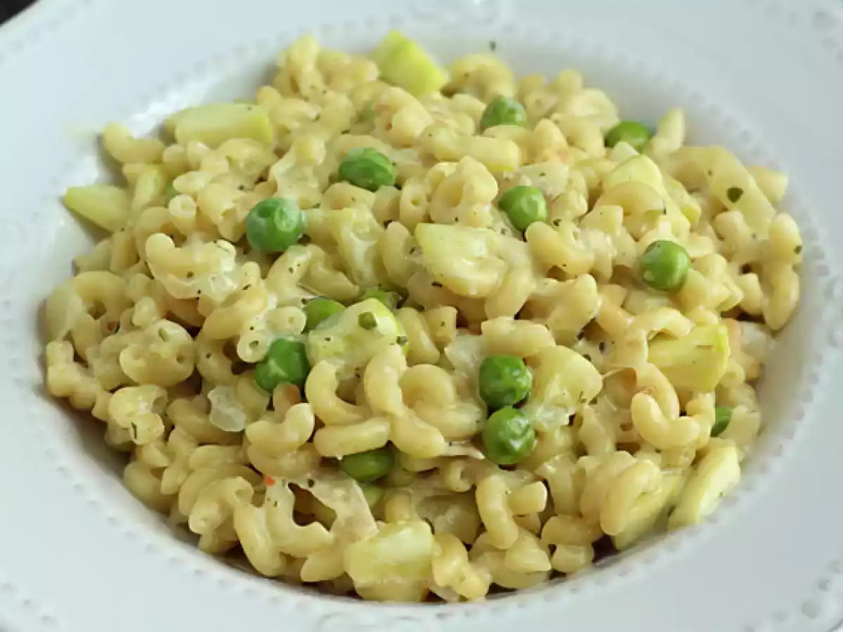 Risotto z coquillettes, groszkiem, cukinią, czosnkiem i serem ziołowym - zdjęcie 2