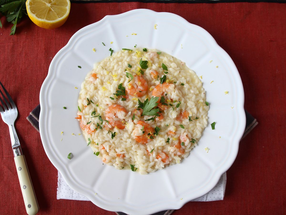 Risotto z krewetkami i cytryną, eleganckie i łatwe pierwsze danie - zdjęcie 3