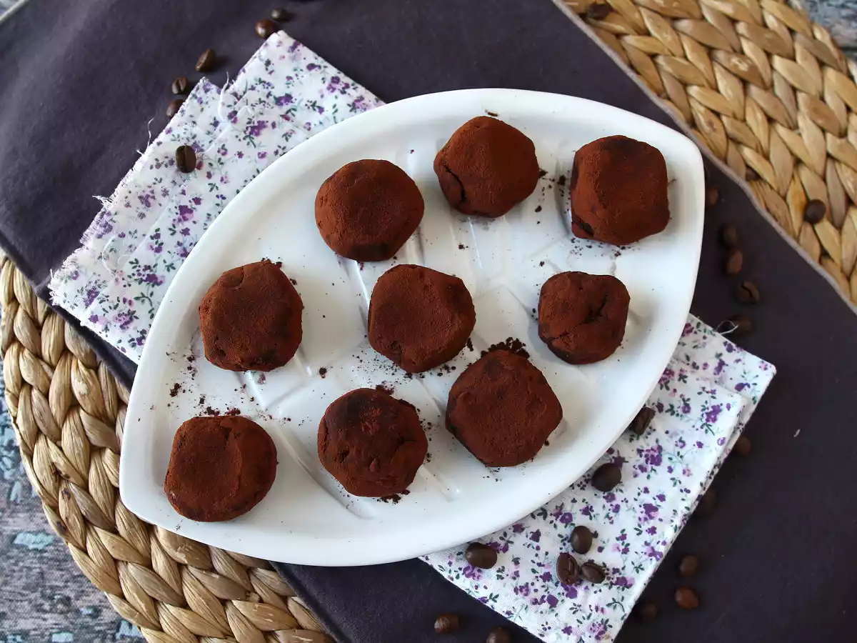 Rogaliki w stylu tiramisu, idealny włoski deser w mini porcjach do kawy! - zdjęcie 5
