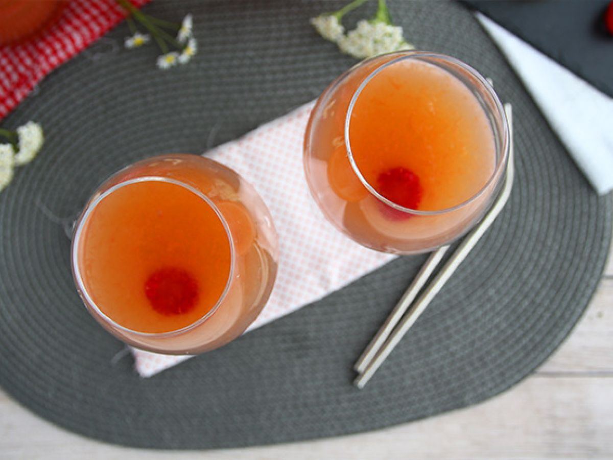 Różowa sangria z różowym winem - zdjęcie 3