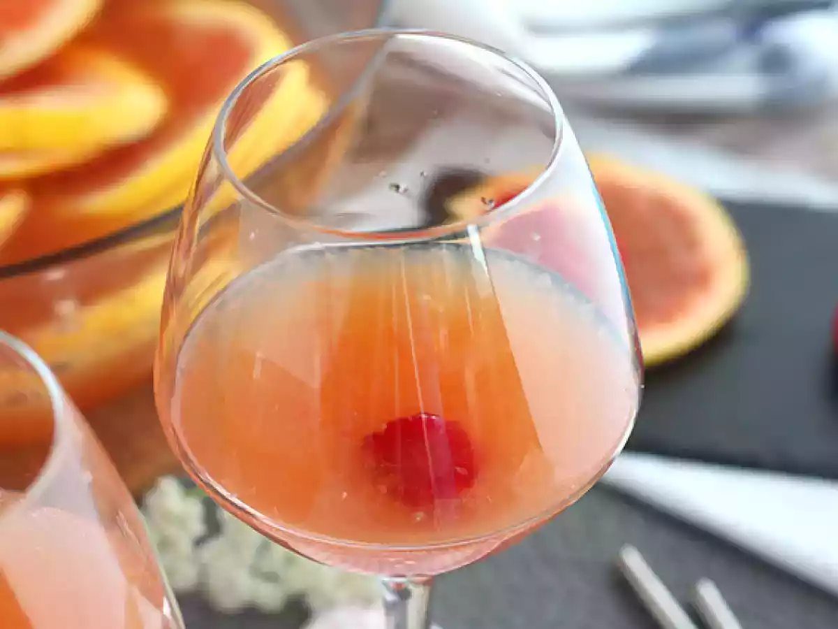 Różowa sangria z różowym winem - zdjęcie 5