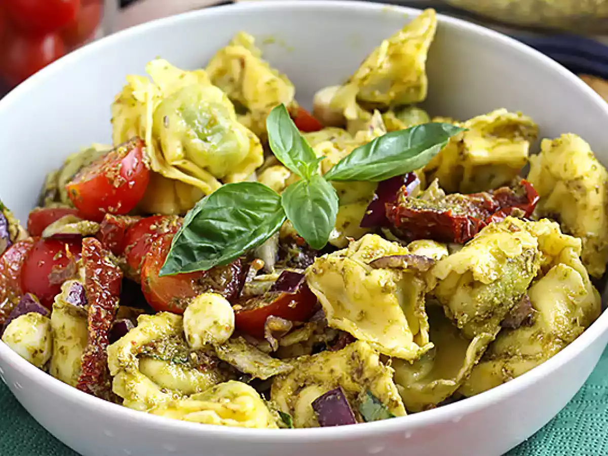 Sałatka z tortellini w pesto - zdjęcie 5