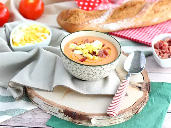Przepis Salmorejo – hiszpańska zupa pomidorowa na zimno