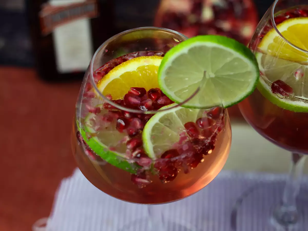 Sangria z winem musującym: orzeźwiająca gwiazda przyjęć - zdjęcie 4