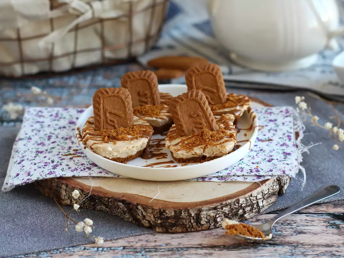 Serniczki bez pieczenia z herbatnikami speculoos - zdjęcie 5