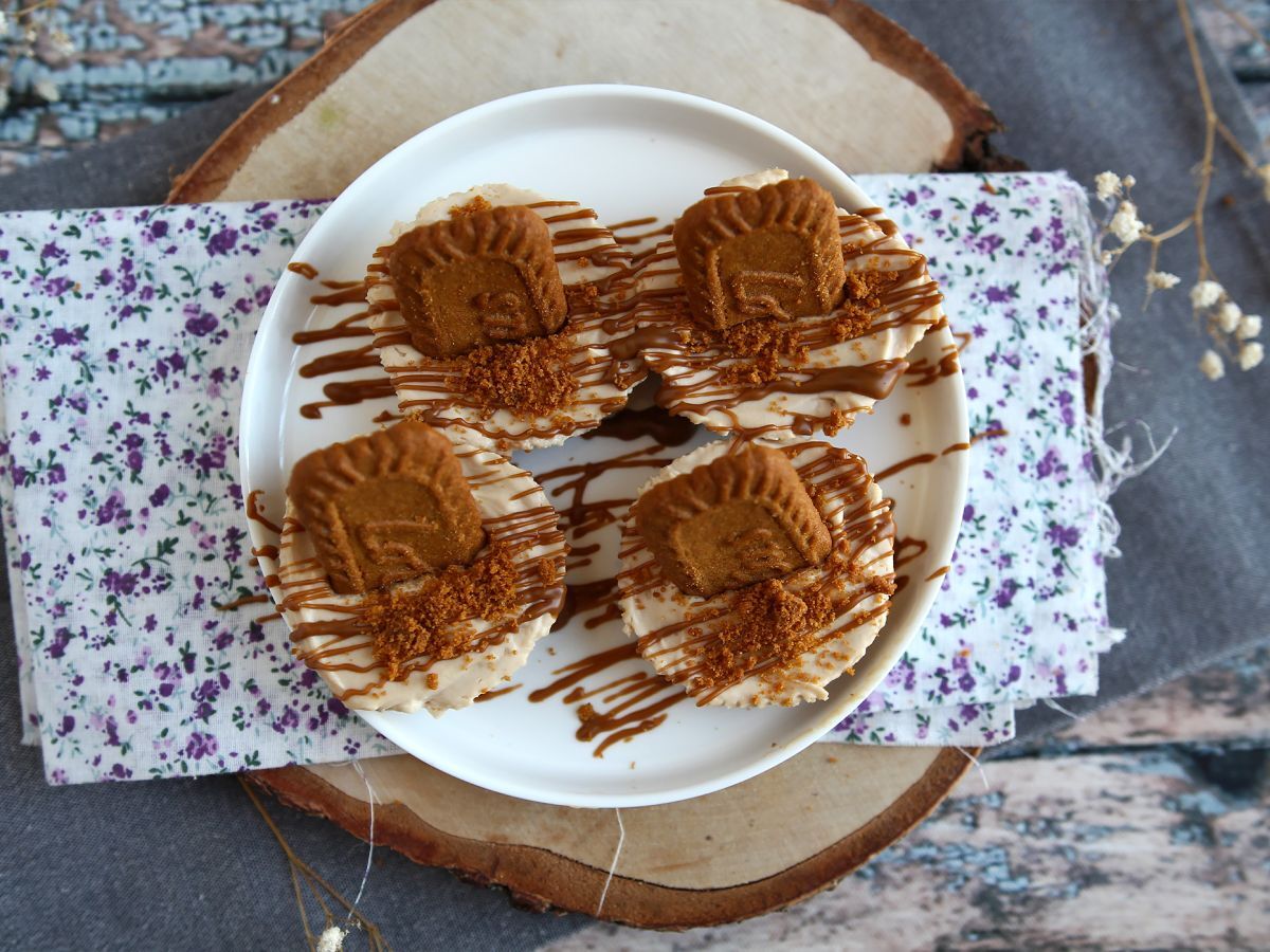 Sernik bez pieczenia z herbatnikami speculoos - zdjęcie 3