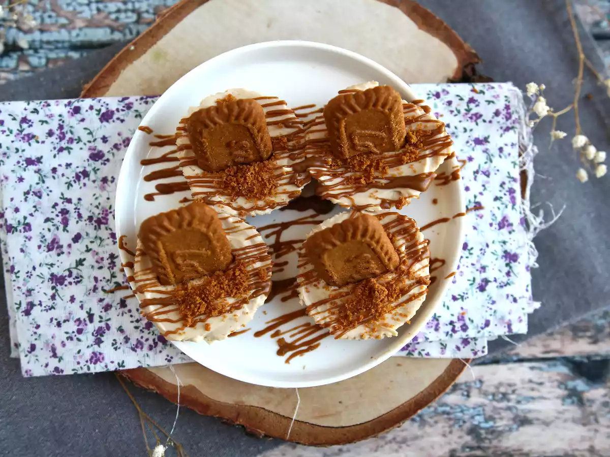 Sernik bez pieczenia z herbatnikami speculoos - zdjęcie 3