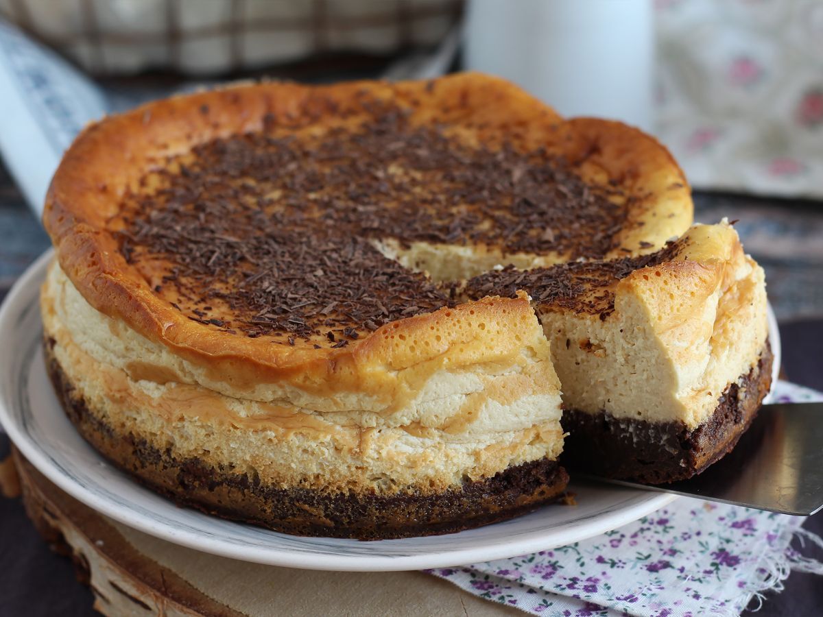 Sernik brownie - zaskakujące połączenie, które zachwyci Twoje kubki smakowe! - zdjęcie 4