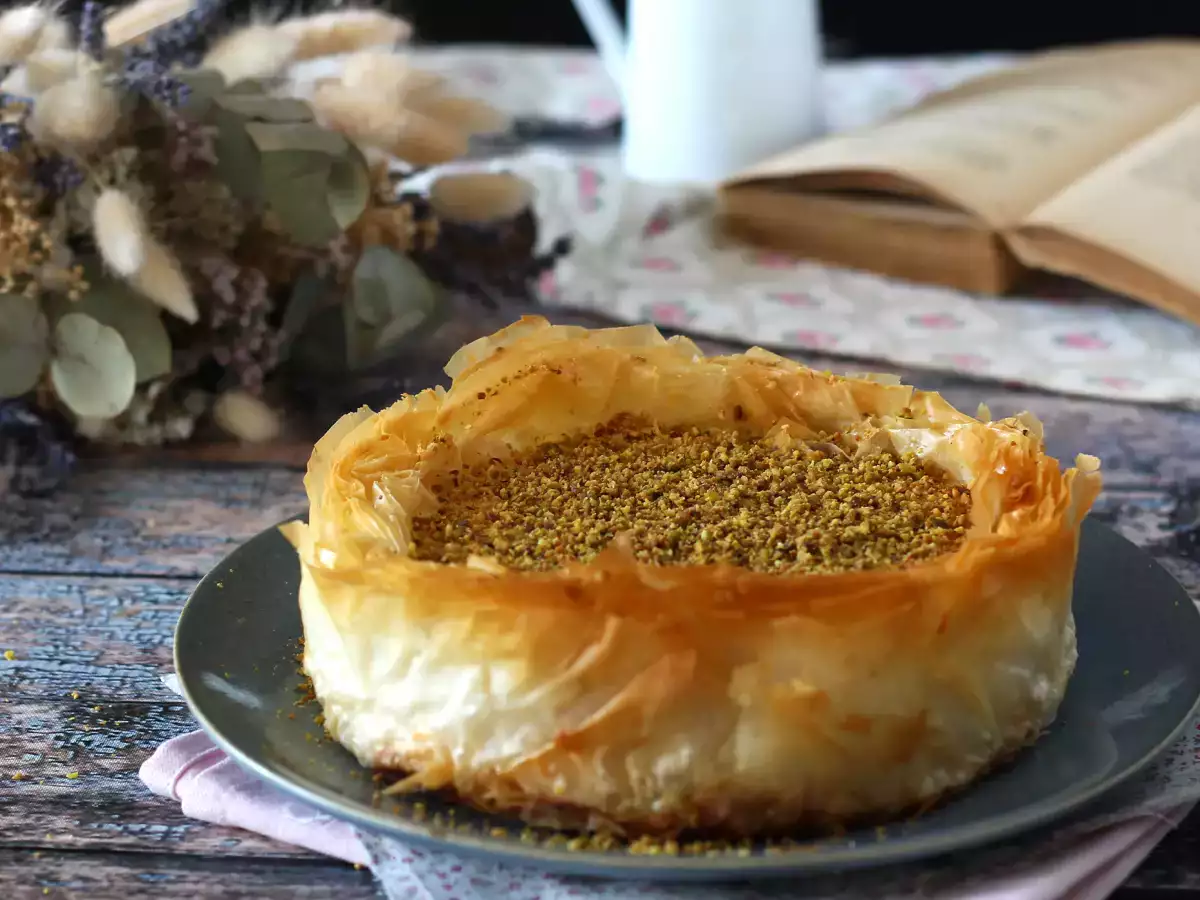 Sernik pistacjowy w stylu baklawy – chrupiący i rozpływający się w ustach - zdjęcie 5