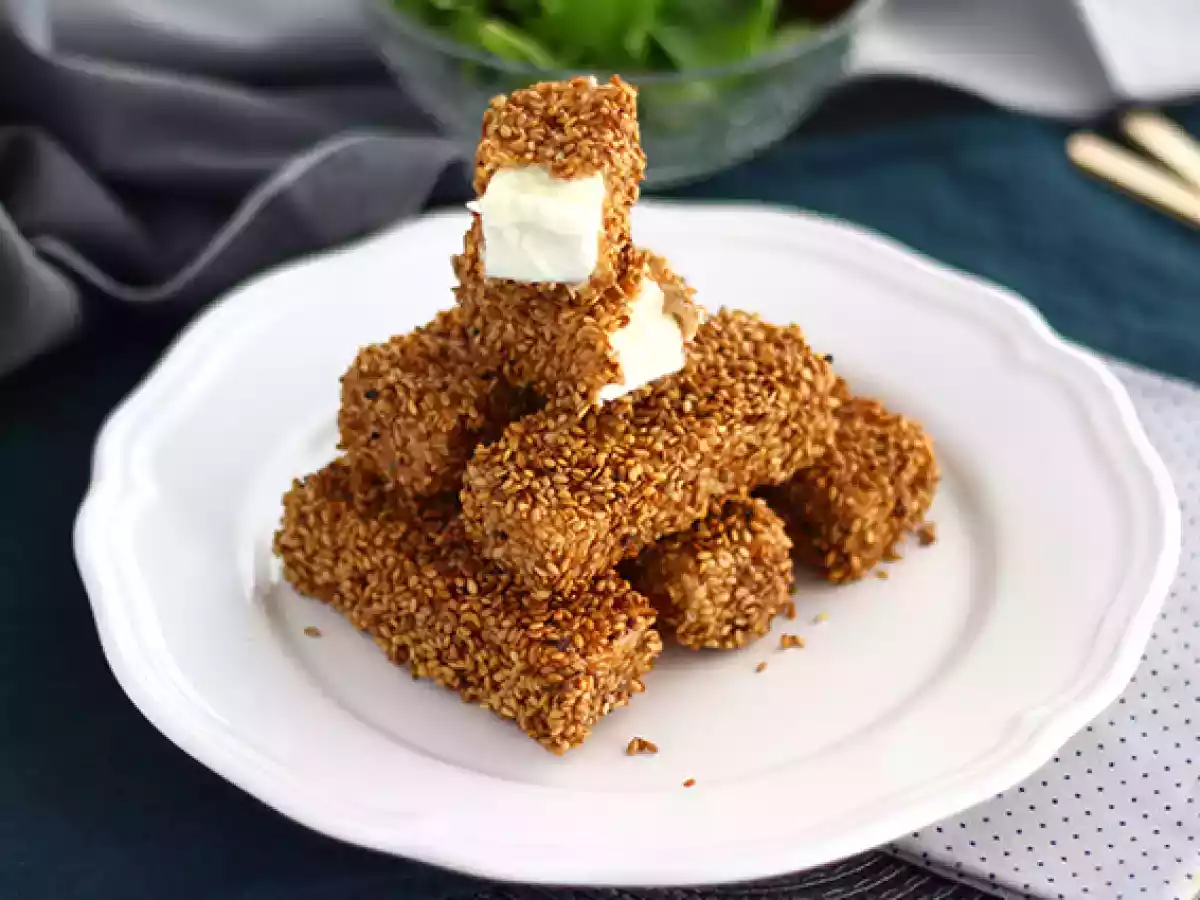 Sezamowe paluszki z serem feta