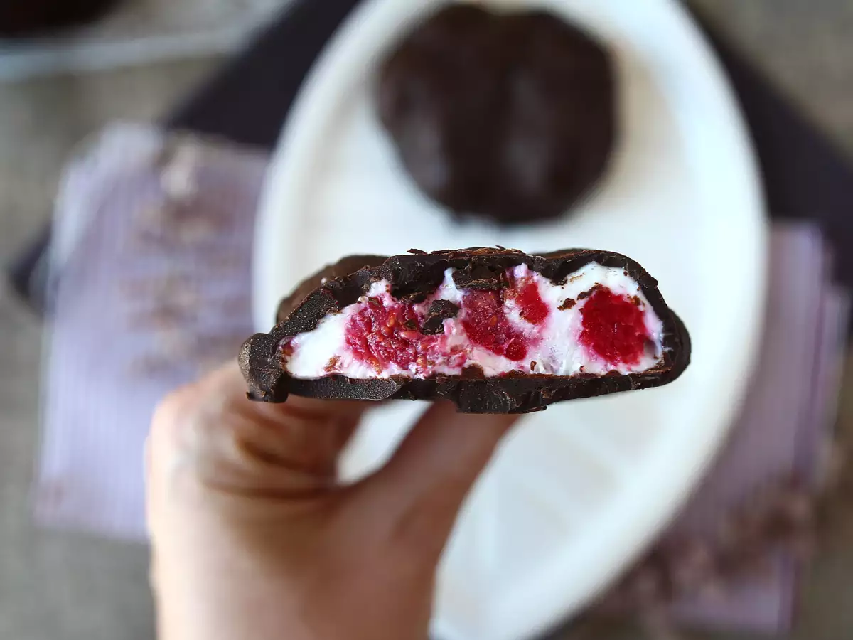 Skyr, lody malinowe i czekoladowe. Zdrowa przekąska na słoneczne dni! - zdjęcie 2