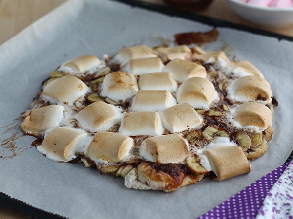 Słodka pizza bananowo-czekoladowa