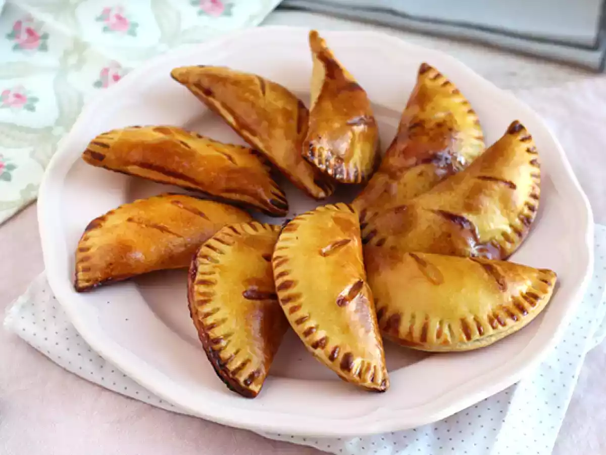 Słodkie empanadillas z dżemem - zdjęcie 2