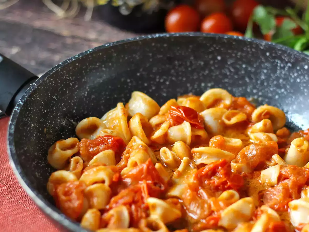 Sos z kalmarów: idealna przyprawa do makaronu - zdjęcie 6