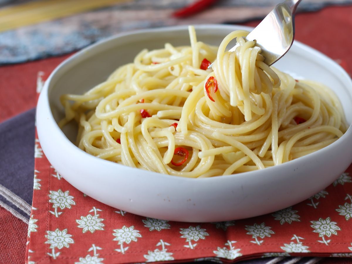 Spaghetti aglio, olio e peperoncino: włoska tradycja na ostatnią chwilę - zdjęcie 4