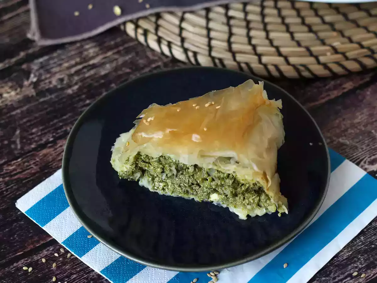 Spanakopita, superłatwy grecki placek ze szpinakiem i serem feta