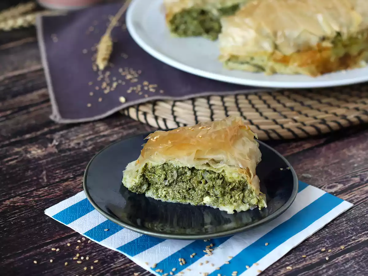 Spanakopita, superłatwy grecki placek ze szpinakiem i serem feta - zdjęcie 3