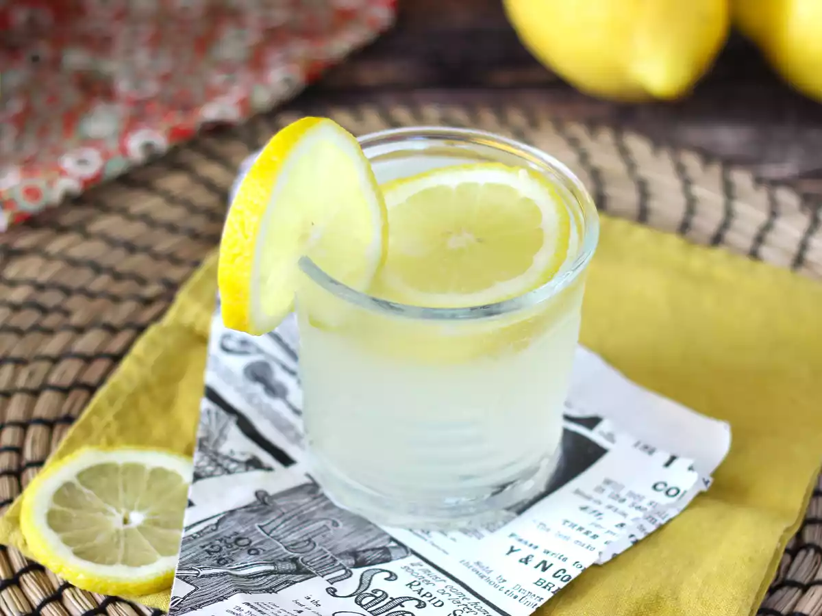 Spritz z limoncello, idealny koktajl na lato! - zdjęcie 3