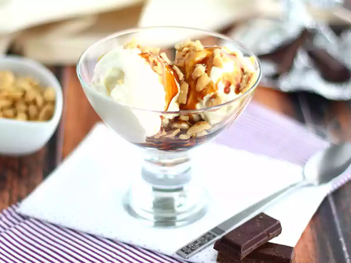 Sundae, słodkie amerykańskie lody