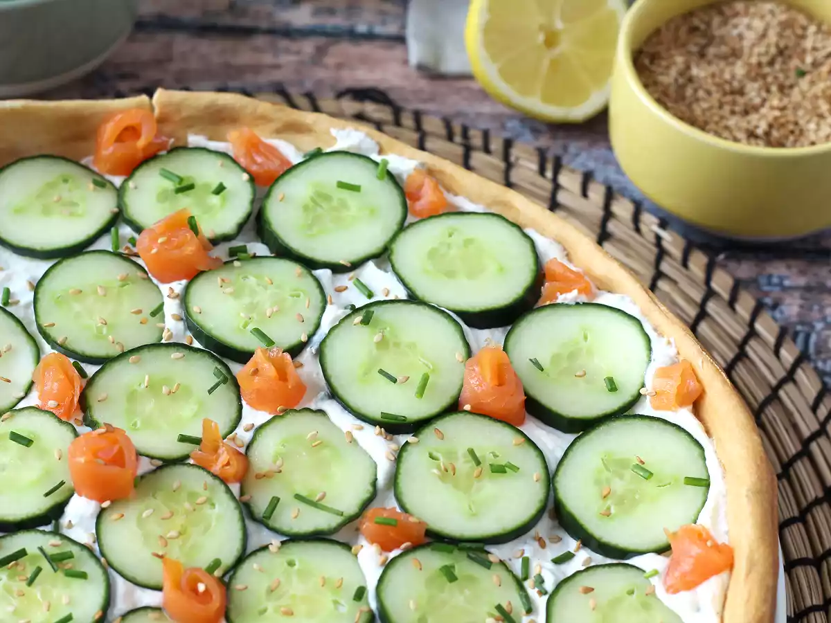 Super orzeźwiająca letnia tarta: ricotta, ogórek i wędzony łosoś - zdjęcie 5