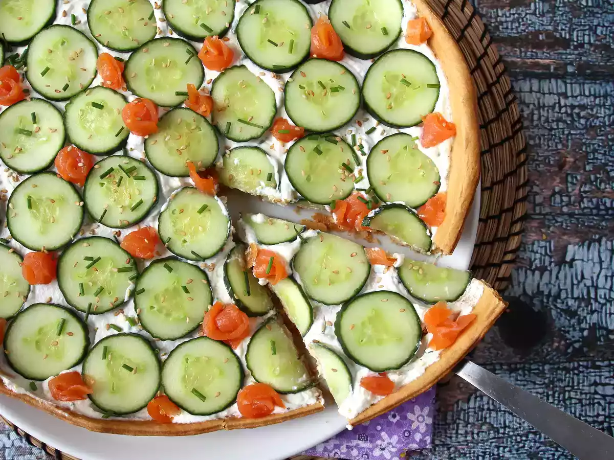 Super orzeźwiająca letnia tarta: ricotta, ogórek i wędzony łosoś - zdjęcie 6